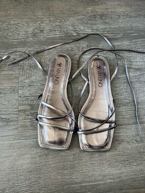 NWOT Metallic Bronze Strappy Lace-Up Sandals Women Size 5